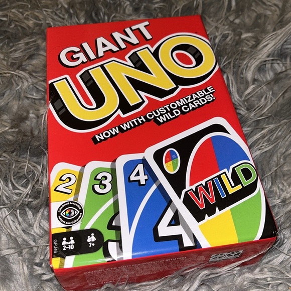 Mattel Games ​Giant UNO Card Game for Kids, Adults, Oversized Cards NEW - Picture 2 of 7